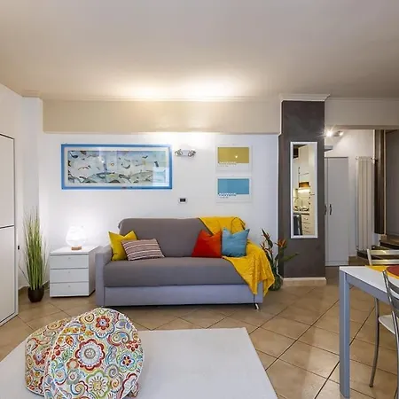 Apartment Loft A 50 Mt Dal Mare Con Parcheggio E Terrazzo