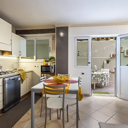 Apartment Loft A 50 Mt Dal Mare Con Parcheggio E Terrazzo