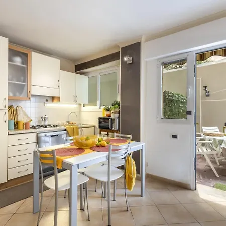 Apartment Loft A 50 Mt Dal Mare Con Parcheggio E Terrazzo